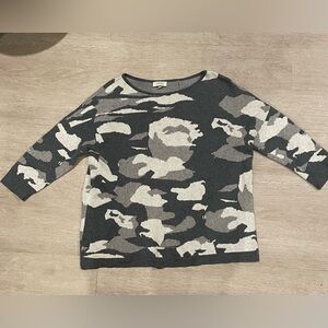 Cameo Kinross Cashmere Sweater Medium